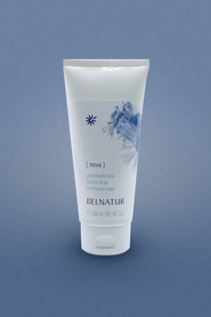 Gel exfoliante para todas las pieles Nova de Belnatur. Exfolia la piel del rostro en profundidad dejando una sensación tersa y fresca.