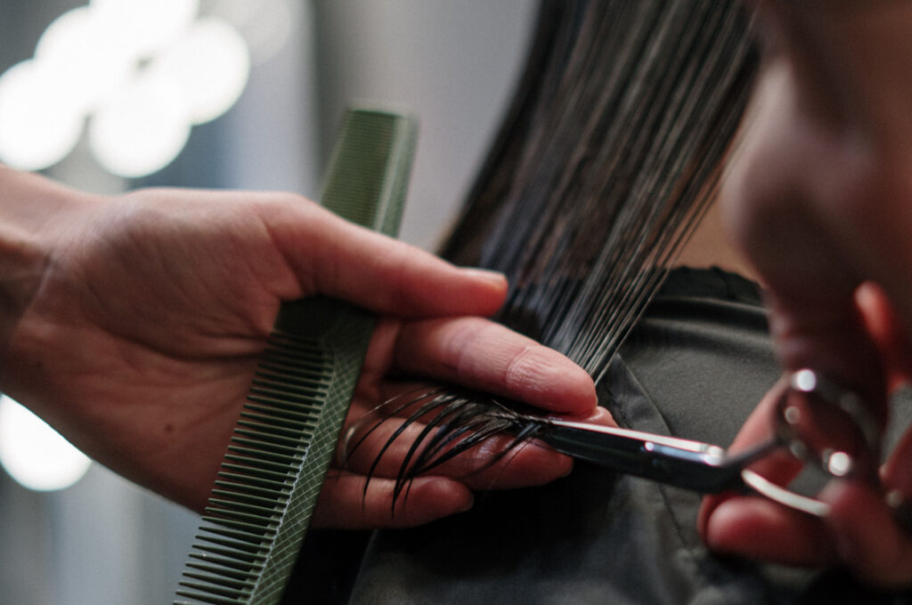 Curso de corte de pelo entre los cursos de Domeka Vera